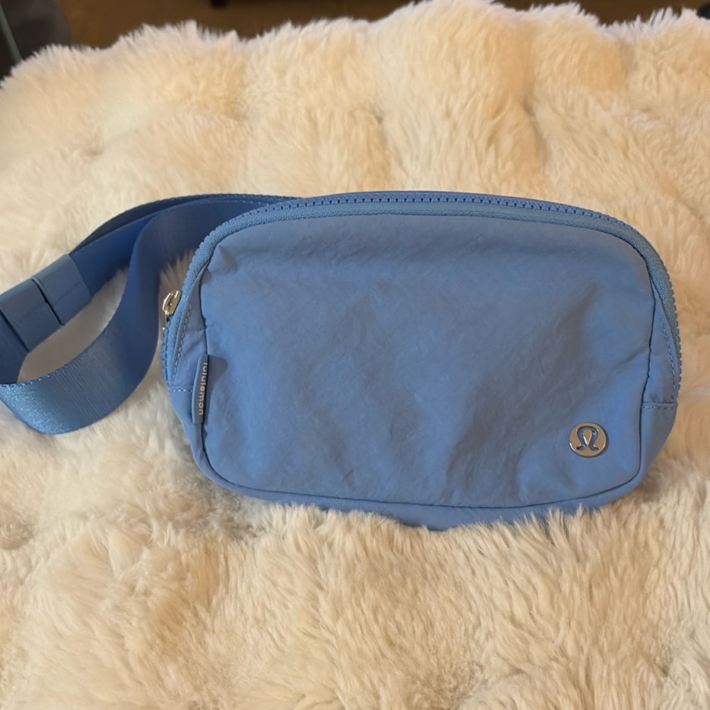 Lululemon belt bag